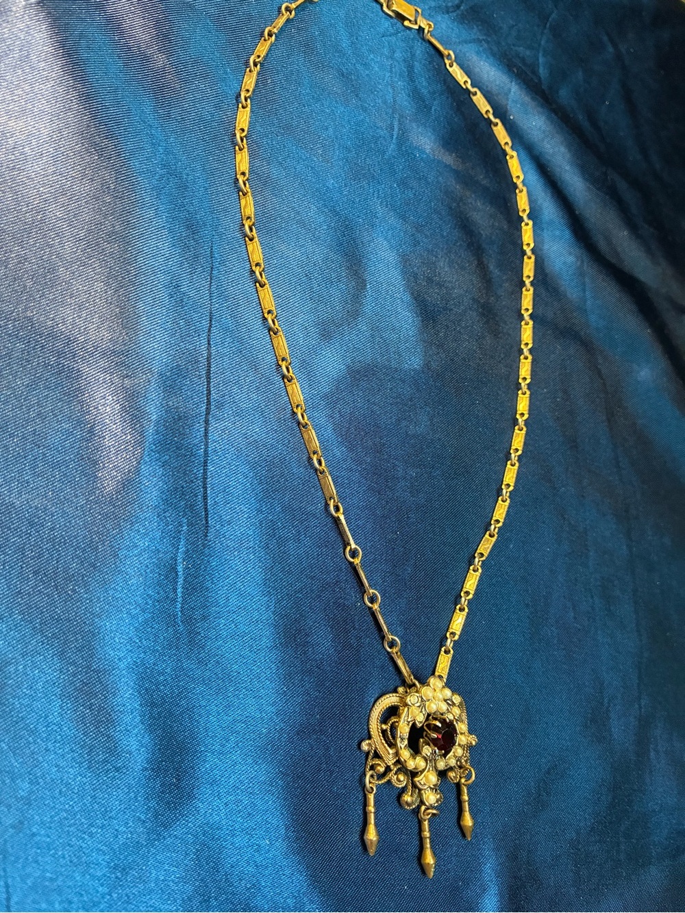 Source Unknown Gold-Tone Necklace with Deep Red Pendant